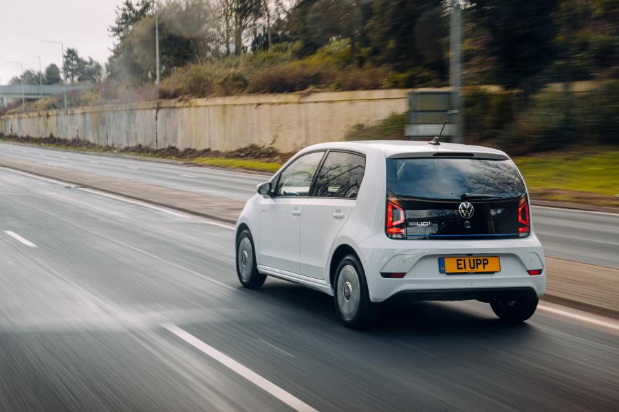  Volkswagen e-up! 2020 года  (UK) (фото 27 из 40)